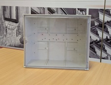 PSP na stěnu, průhledné dveře, na zámek (2)